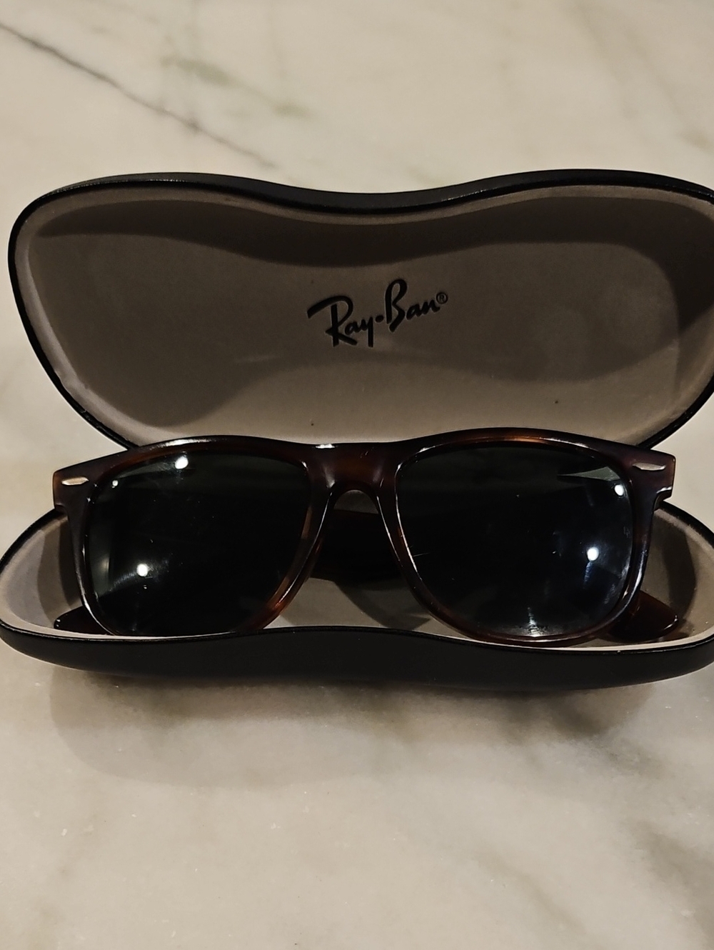 Vintage Ray-Ban Wayfarer II Mens Sunglasses With Case